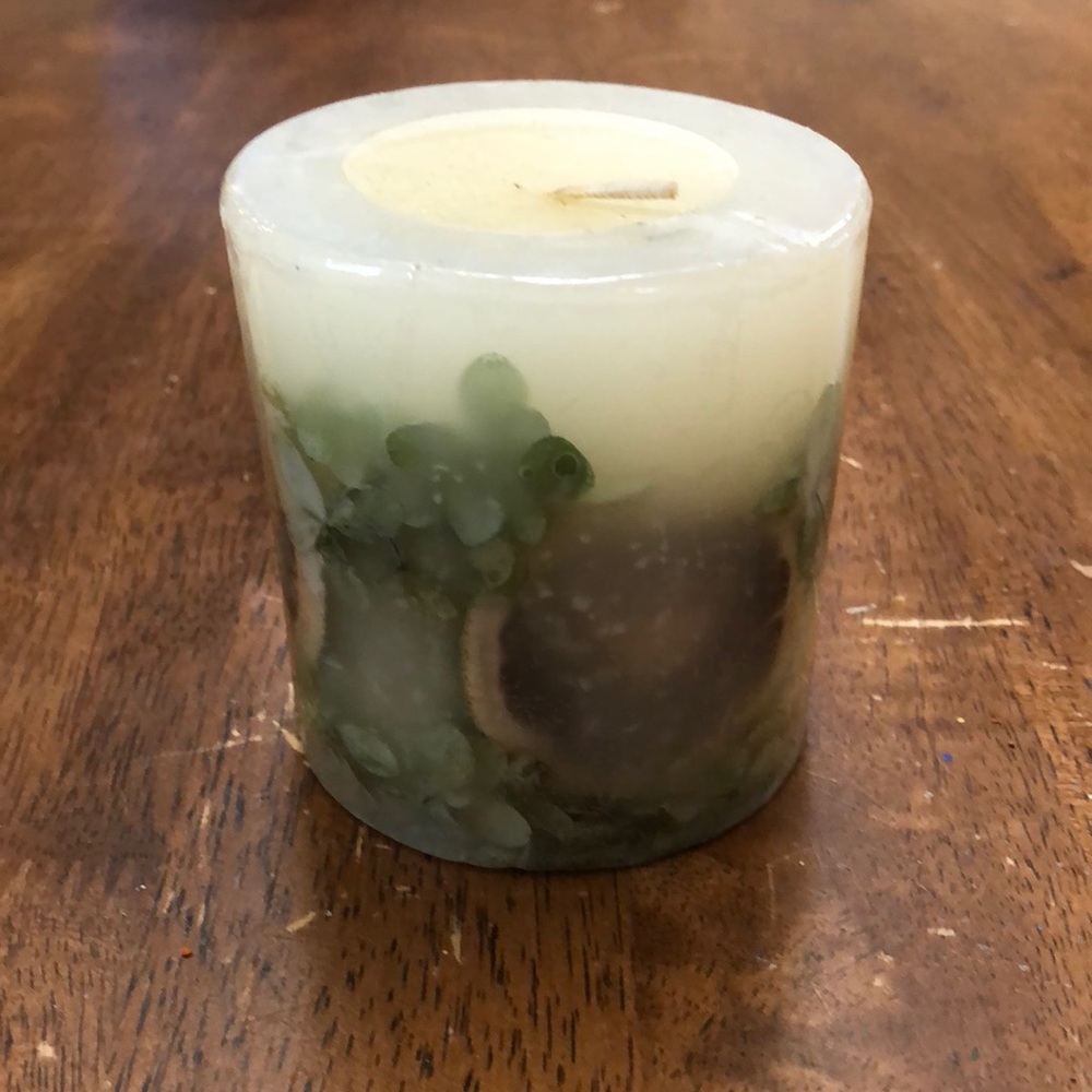 CANDLES WITH FAKE LEMONS AND LEAVES